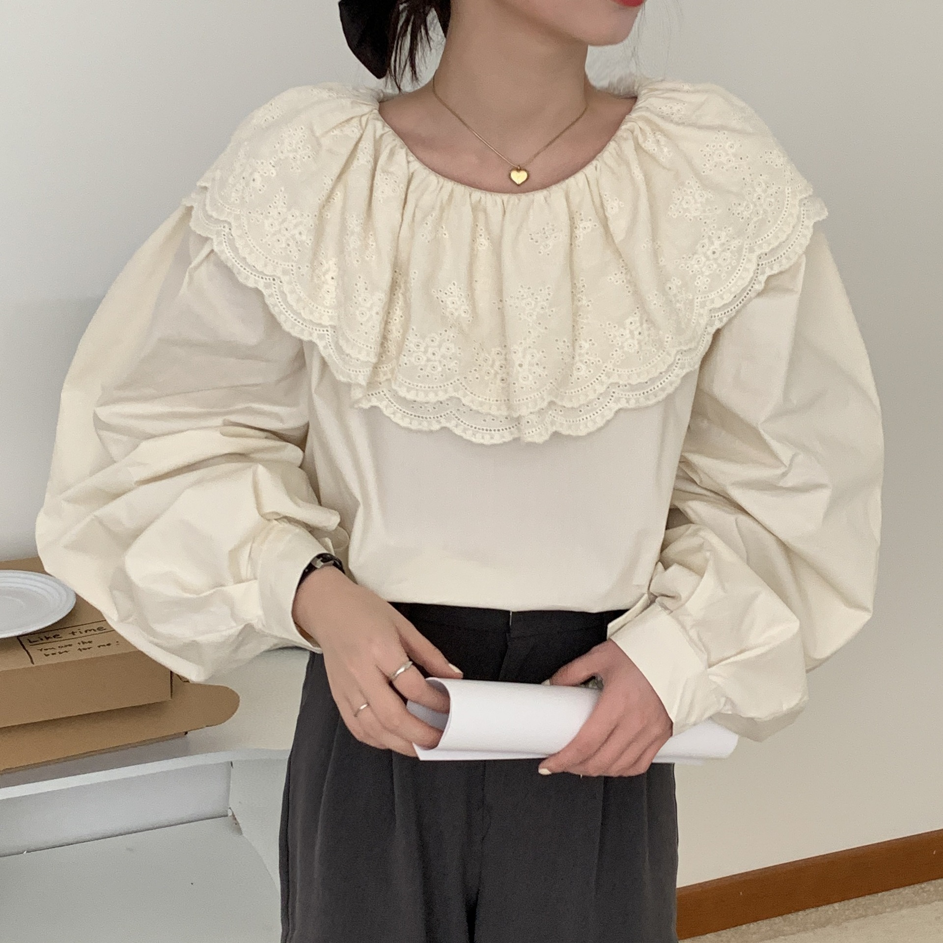 大泡泡袖上衣图片