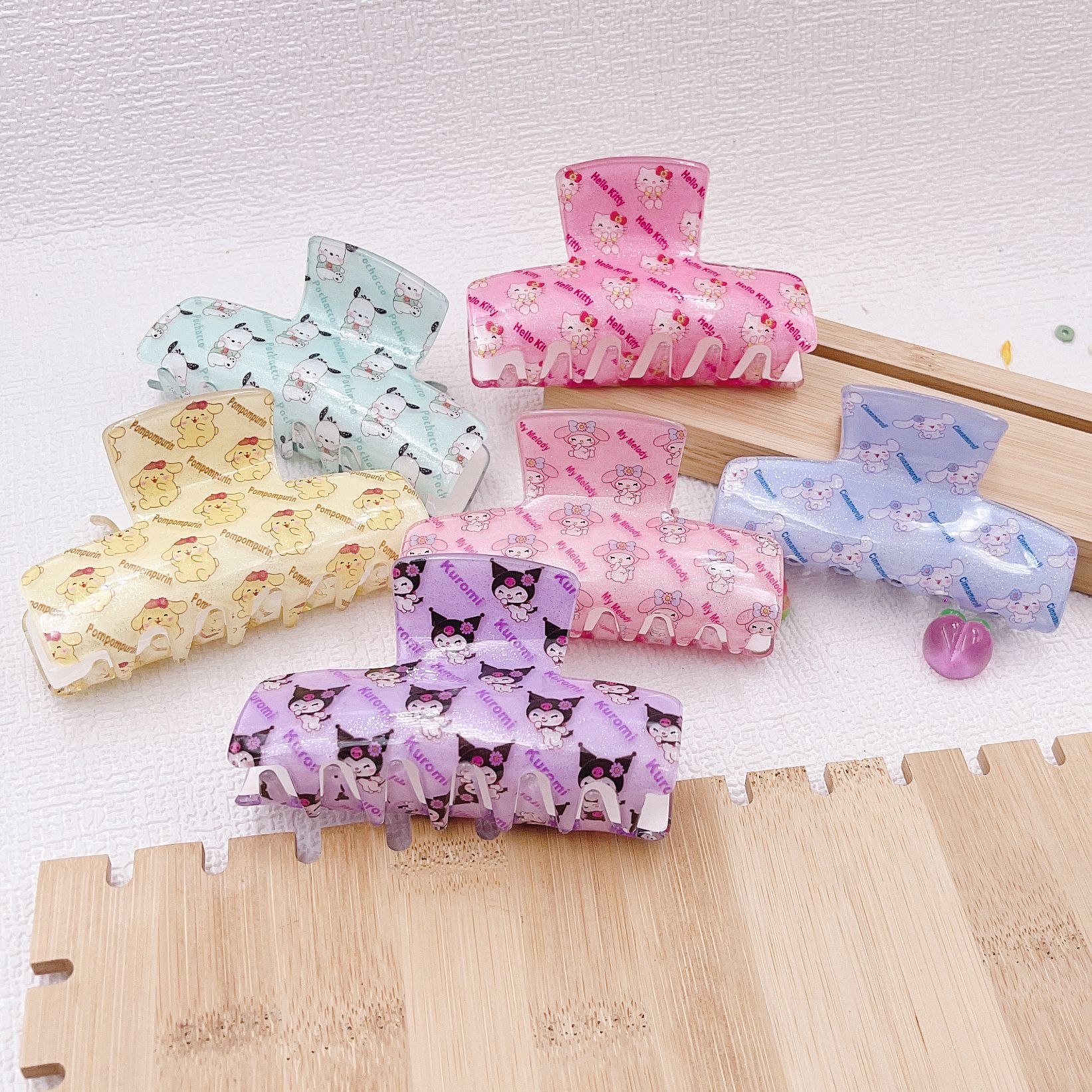 Candy Color Sanrio Grip Girl Hair Clip Acrylic Hair Claw Cute Sweet Shark Clip Headwear