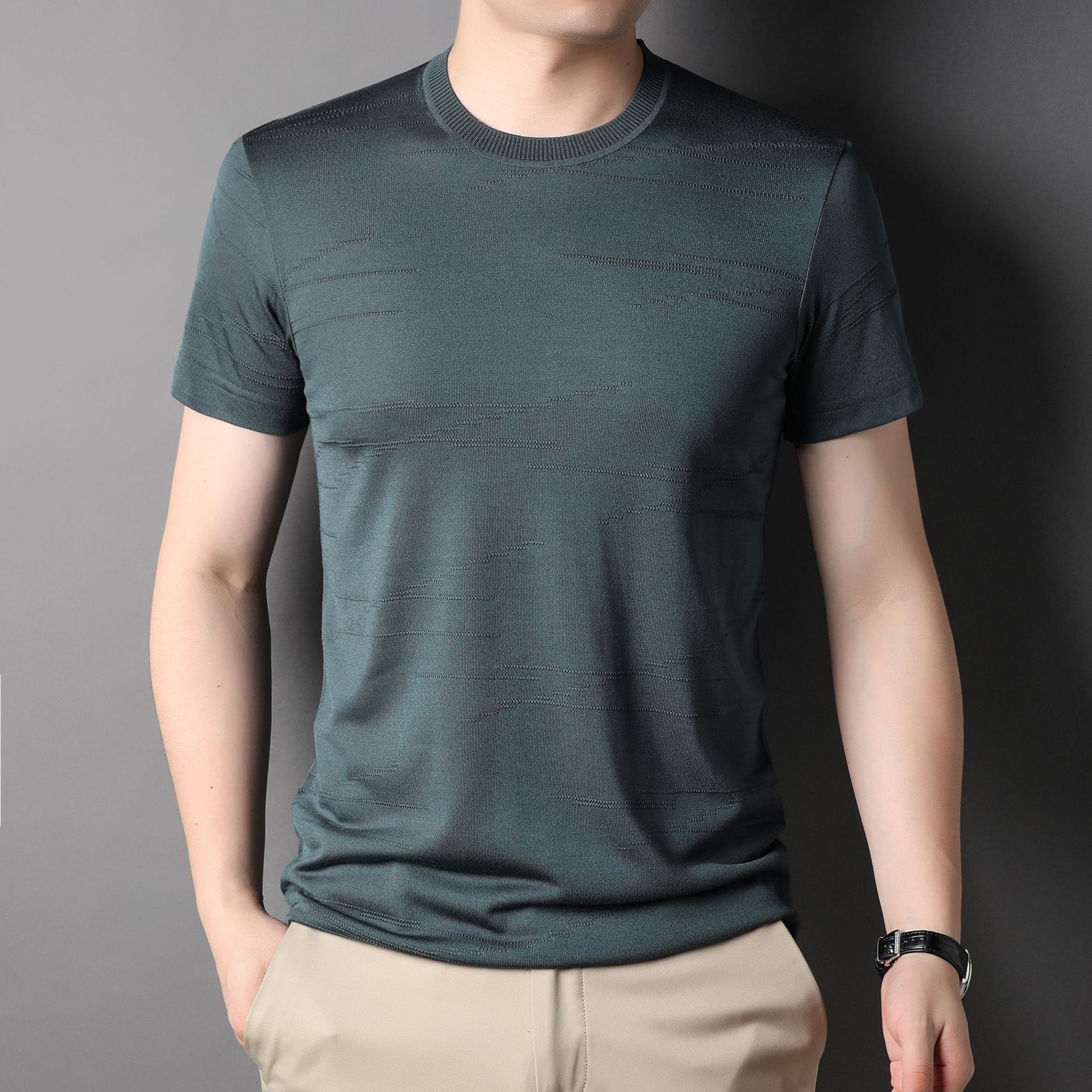 夏季冰丝圆领短袖t恤男士中年宽松条纹提花上衣服滑料半袖体恤衫