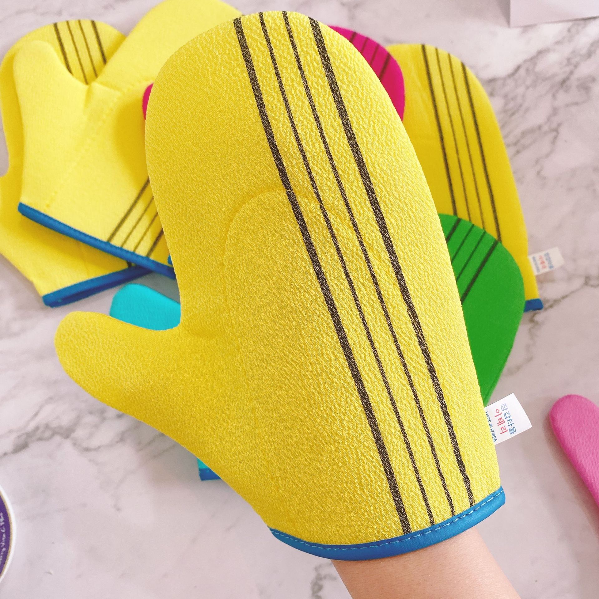 韩国南大门老奶奶搓澡巾拇指手套款搓泥网红沐浴手套