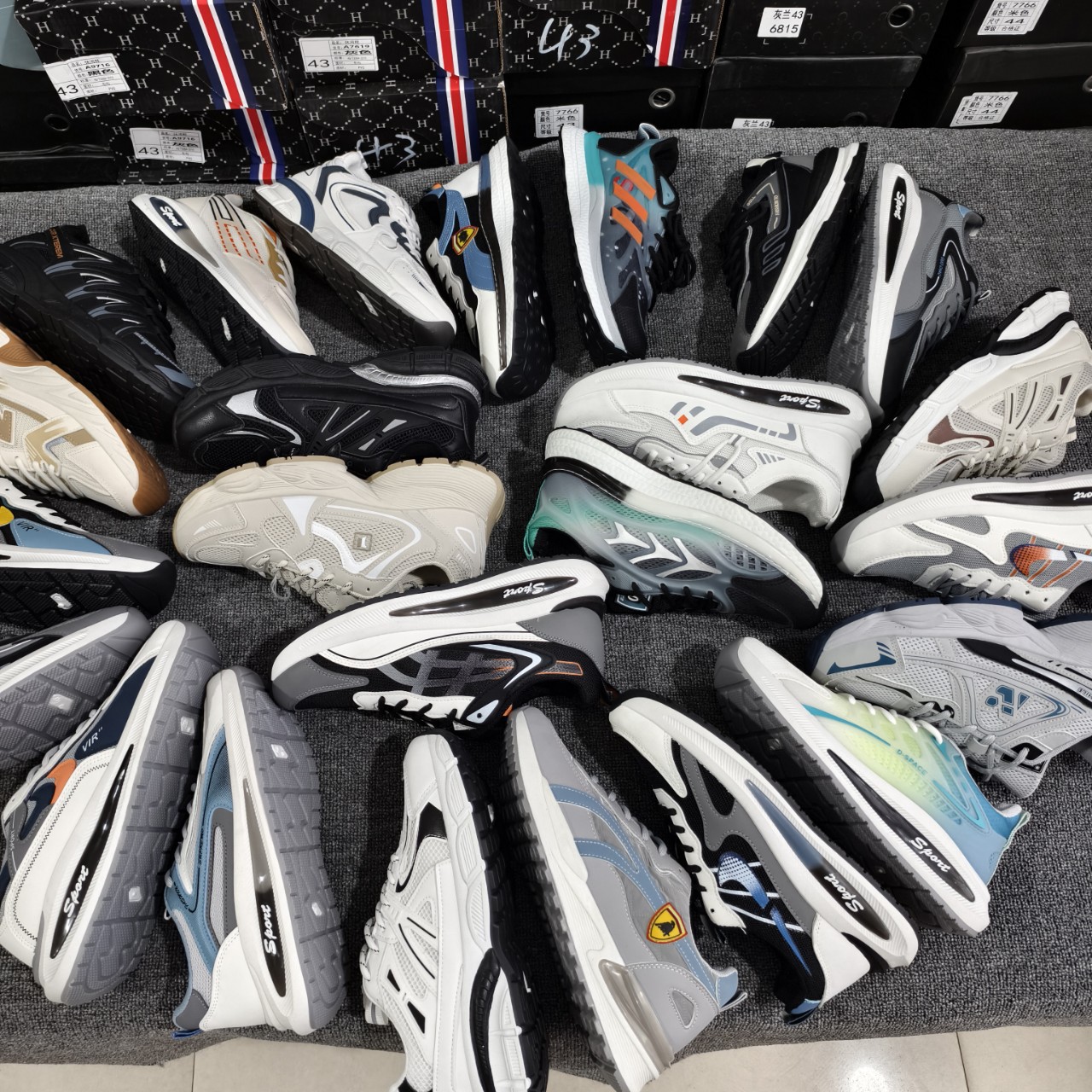 温州男鞋运动鞋休闲鞋批发直播一手货源低价处理系带男运动-阿里巴巴