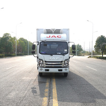 JAC四米长冷藏保温车 蔬菜菜篮子保鲜车 长途配送冷鲜肉运输车