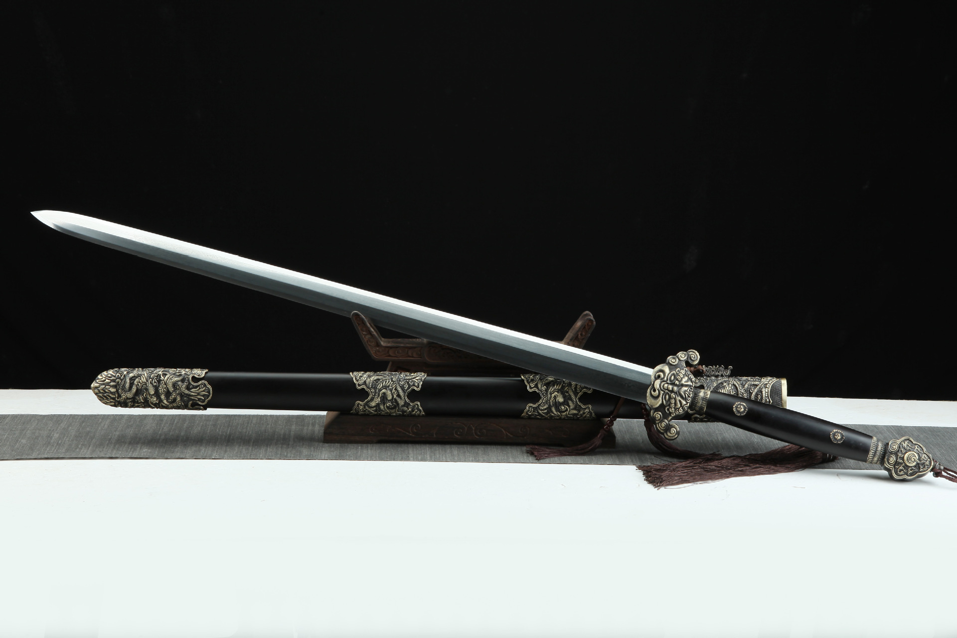 龙泉市刀剑花纹钢一体清剑重剑防身手工锻打八面唐剑冷兵器未开刃