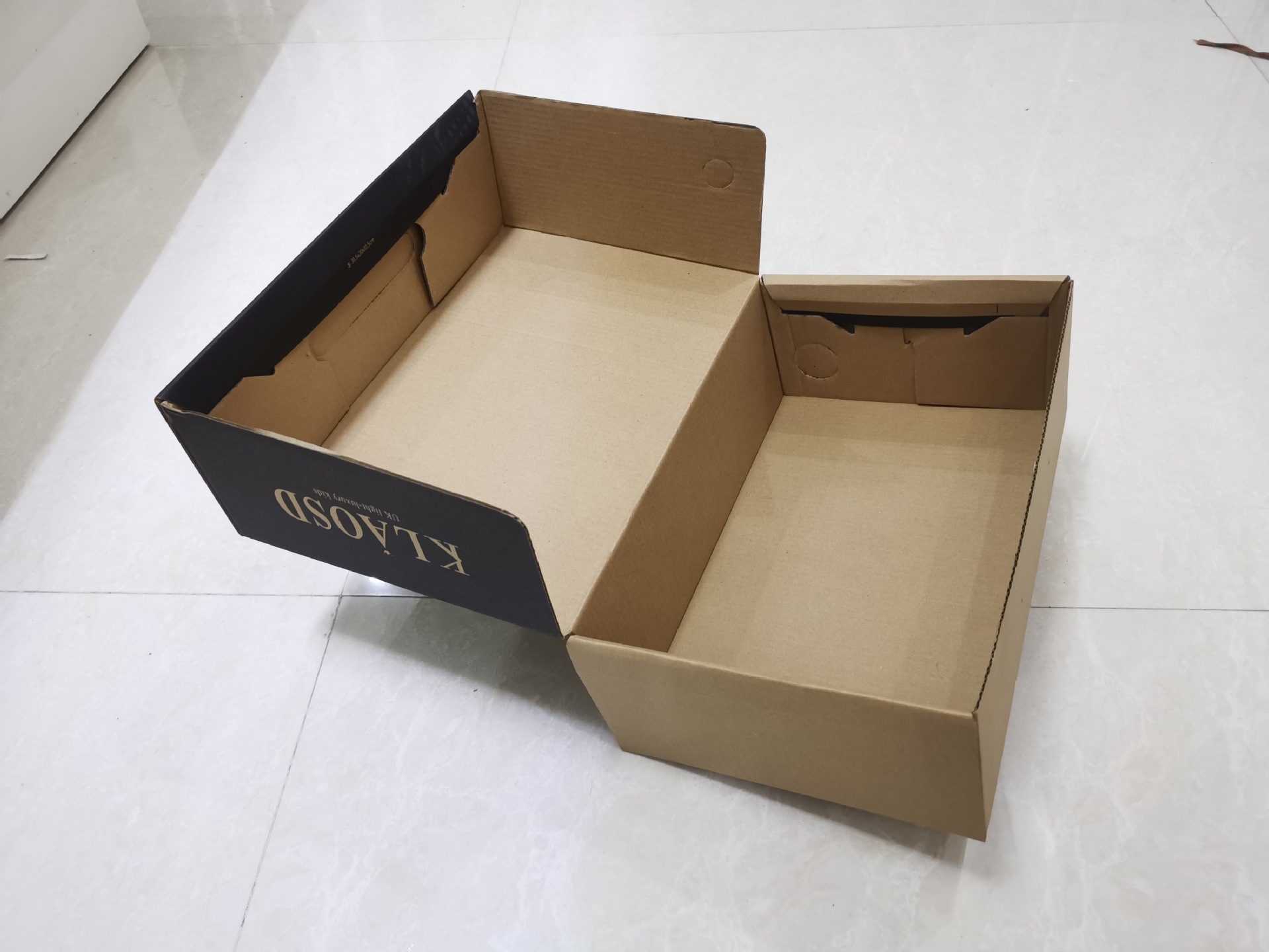 库存鞋盒瓦楞纸盒尾货飞机盒收纳盒公版通用鞋盒包装纸箱库存盒子