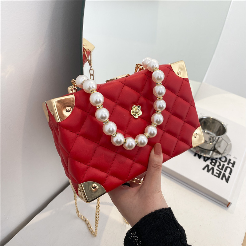 2023 New Women's Rhombus Chain Bag Pearl Hand Crossbody Small Square Bag Korean Style Embroidery Yarn Box Bag Wholesale