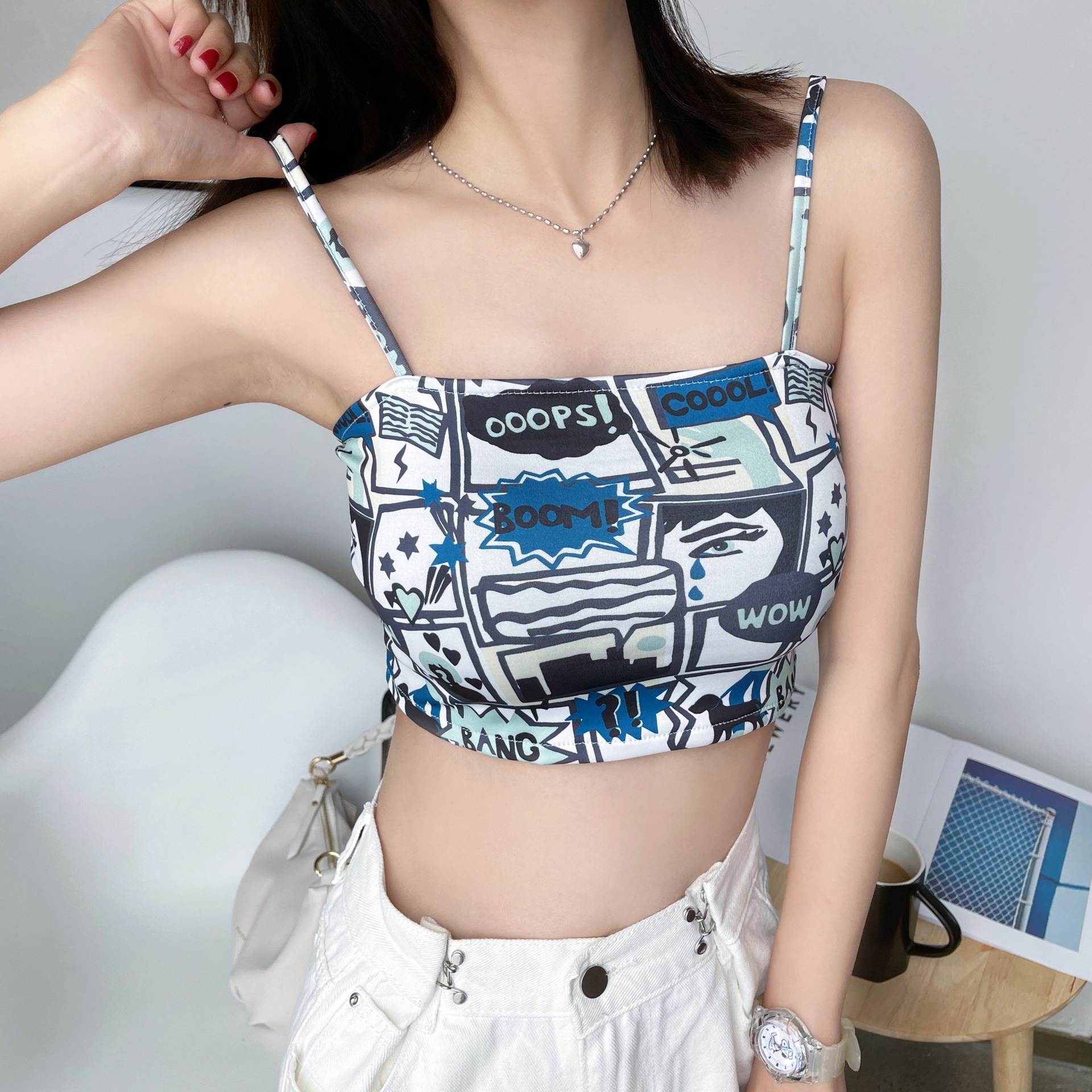 实拍2021女士港味短款内搭打底无袖吊带上衣外穿紧身露脐小背心