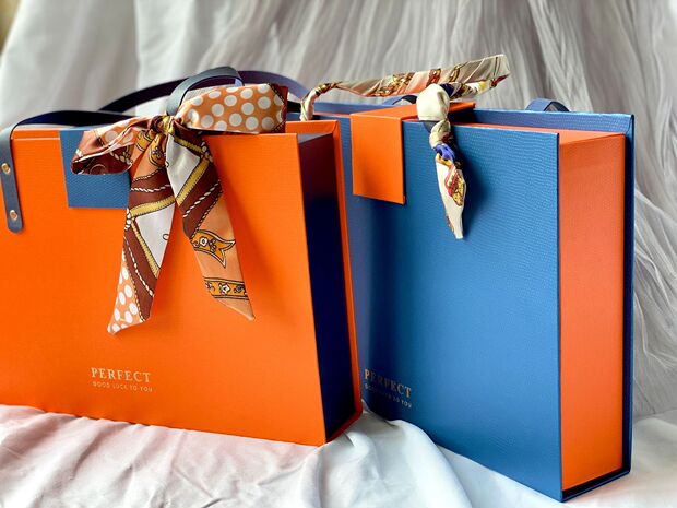 中秋爱马仕丝巾高档手提皮带款烫金礼盒月饼盒