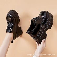 黑色乐福鞋女2024秋季新款厚底小个子内增高女鞋亮面学院风小皮鞋
