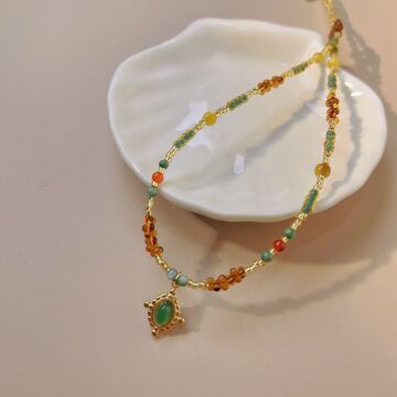 新款复古法式风彩色米珠串珠项链女天然石小众高级感设计锁骨颈链