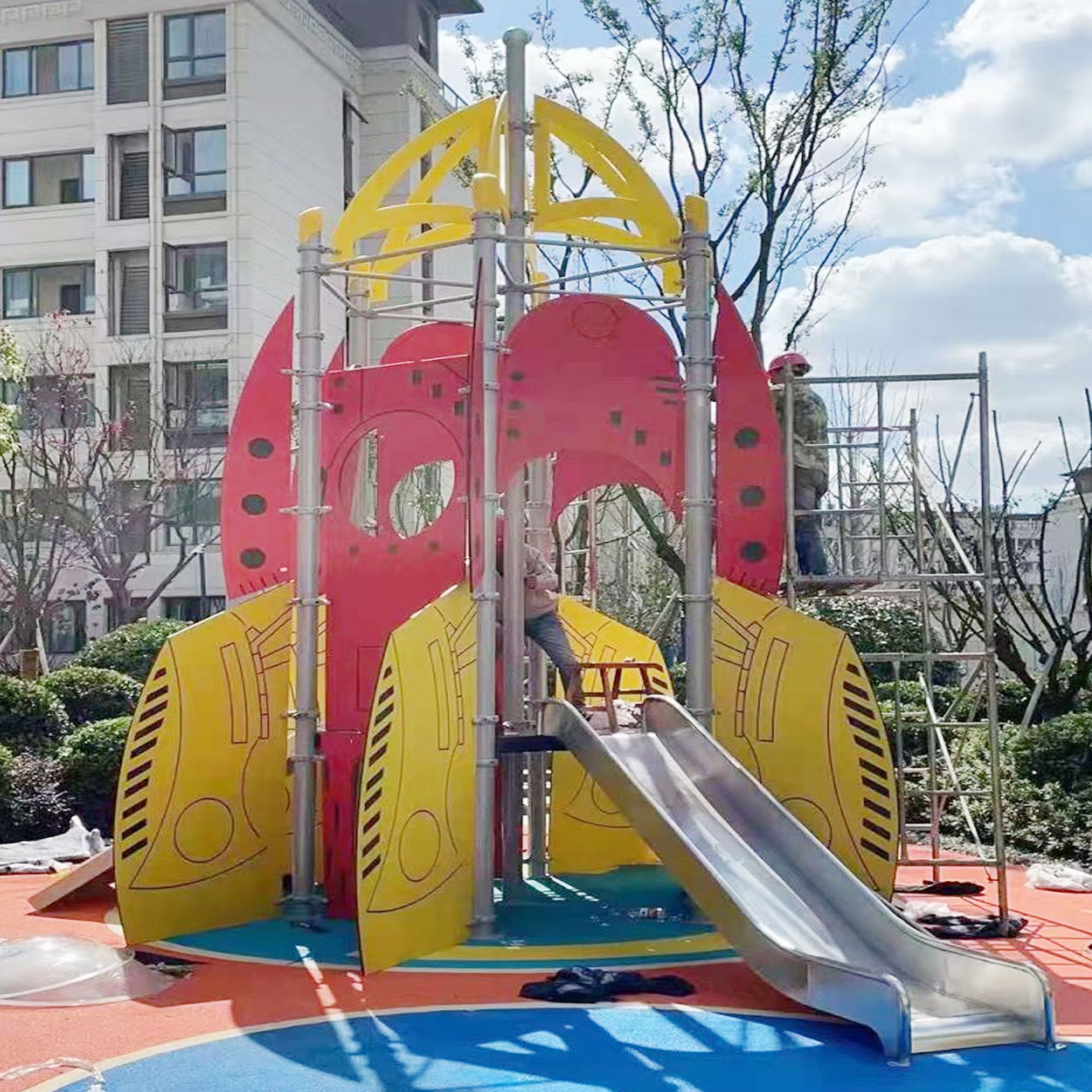 儿童公园大型室外滑梯