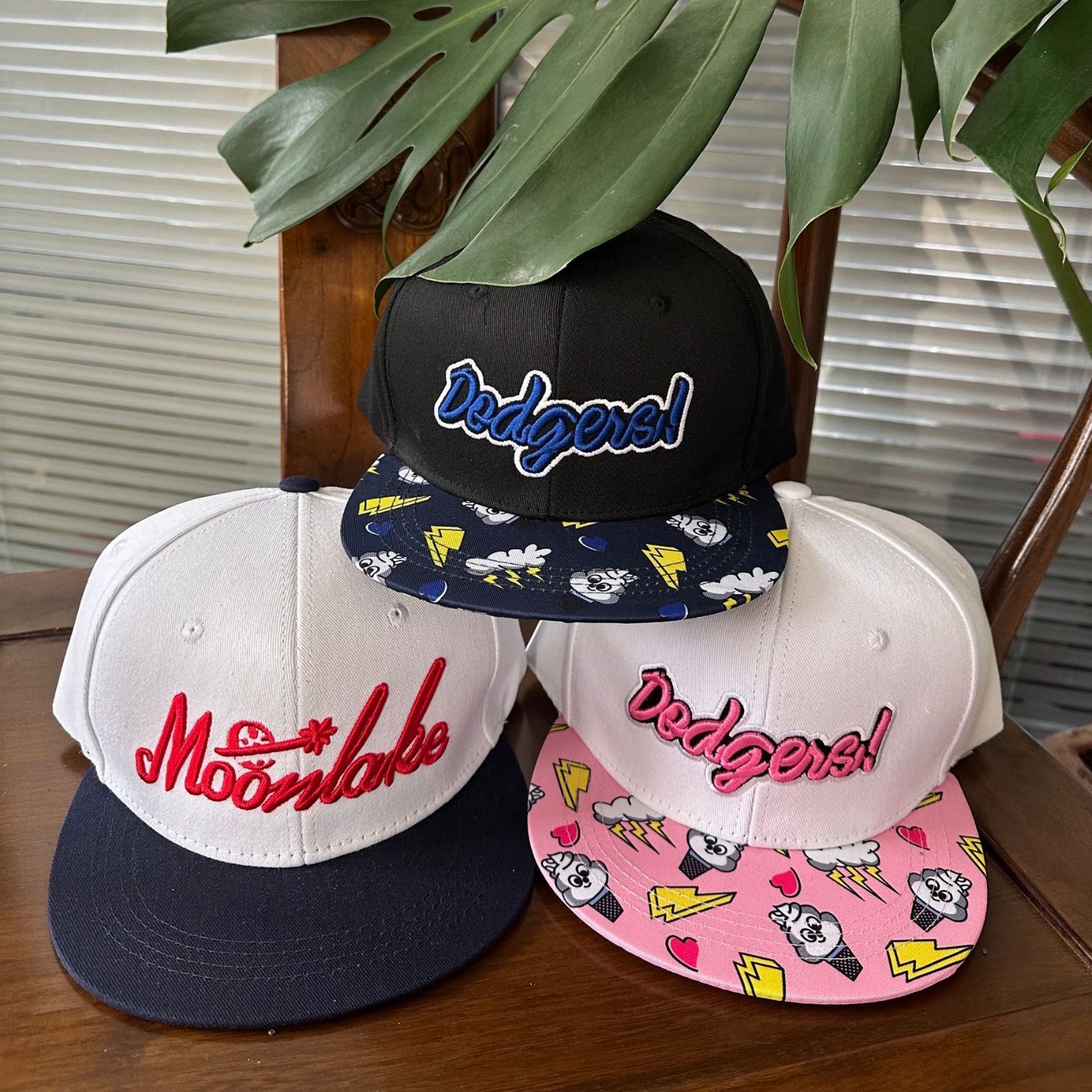 嘻哈帽子美式男女款春秋洋气棒球帽学生平沿帽夏季遮阳板帽显脸小