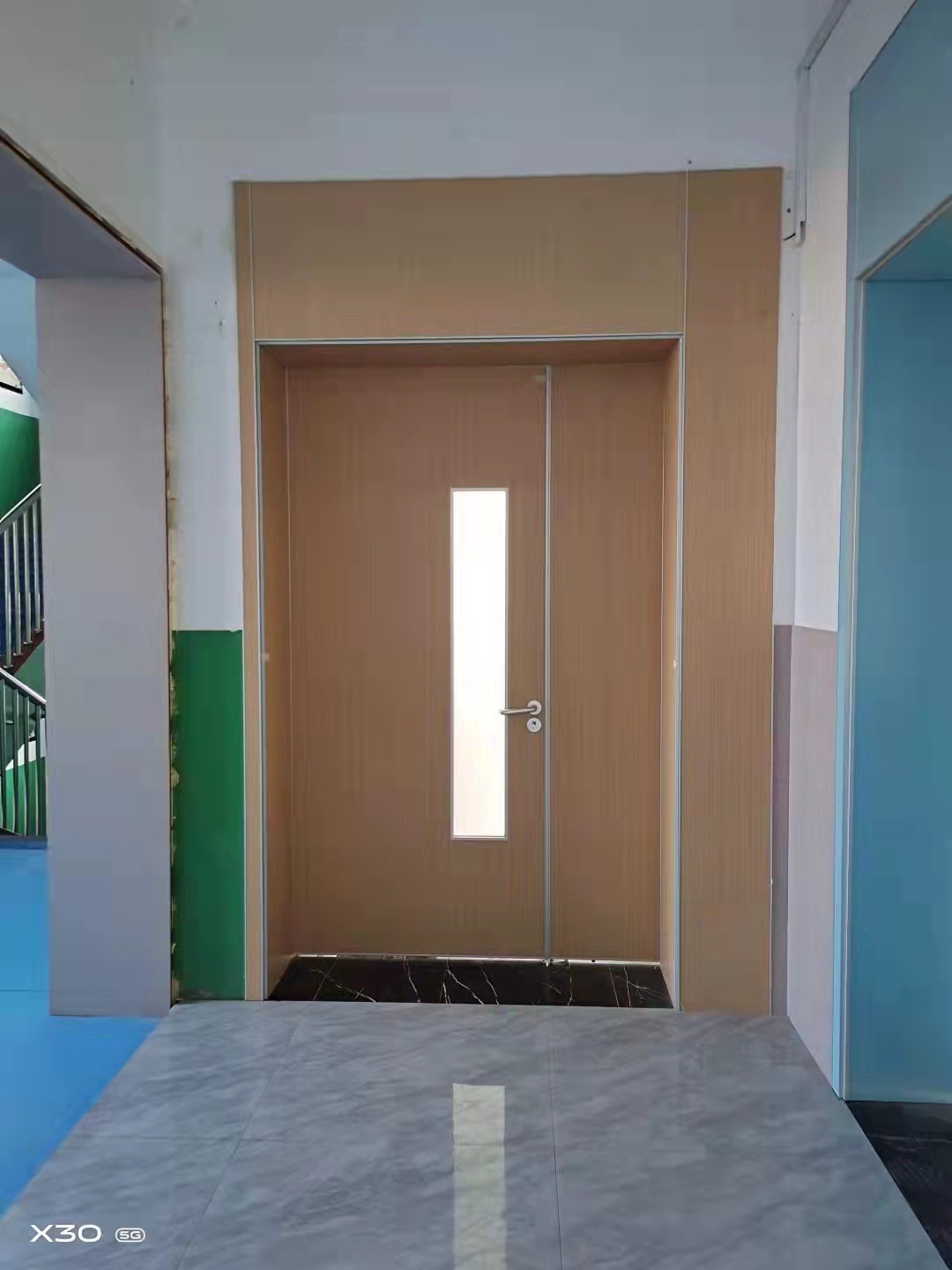学校门幼儿园门教室门卡通门铝木门铝木复合门防夹手门实木复合门