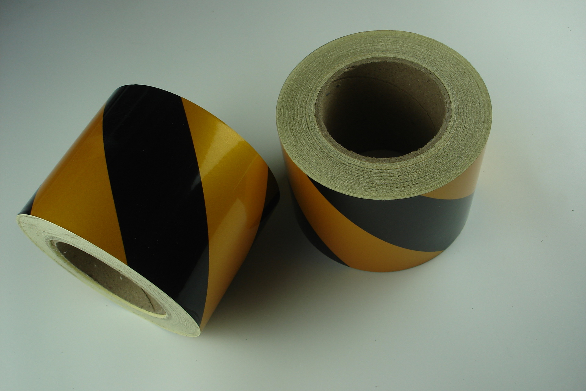 各类颜色pet广告反光膜 反光贴 等反光材料 警示胶带.