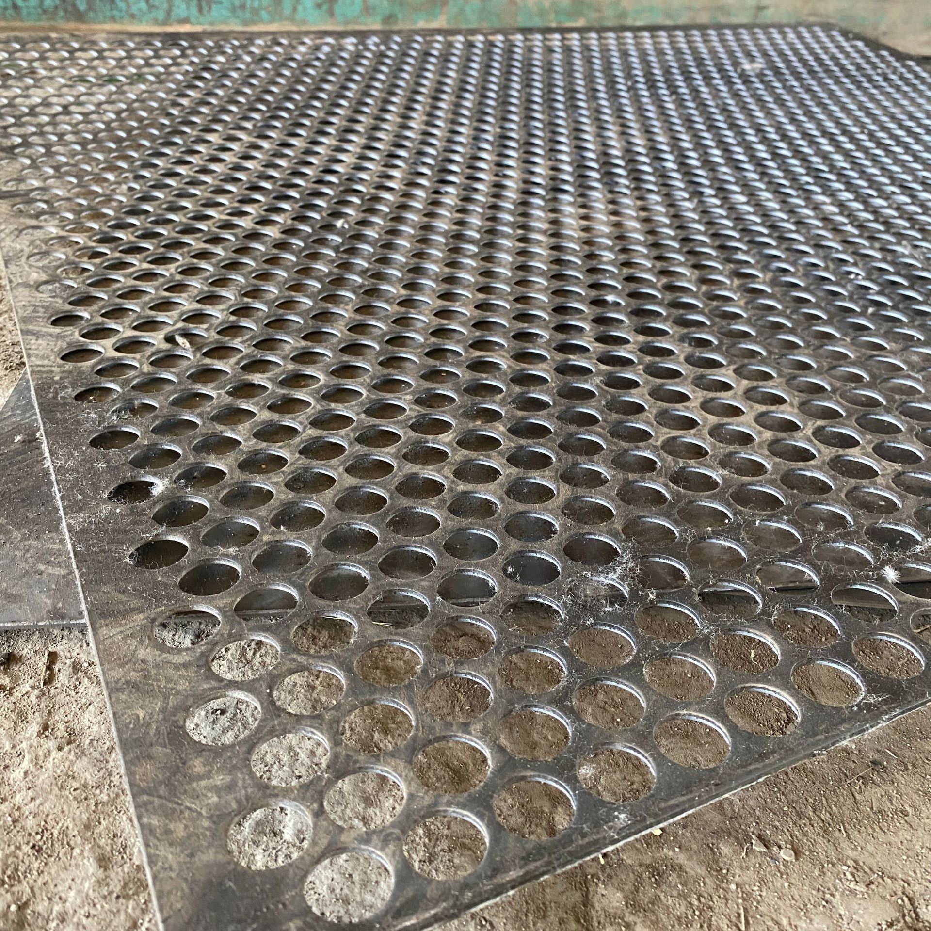 厚板圆孔冲孔网板加厚重型矿筛冲孔筛板锰钢冲孔网板