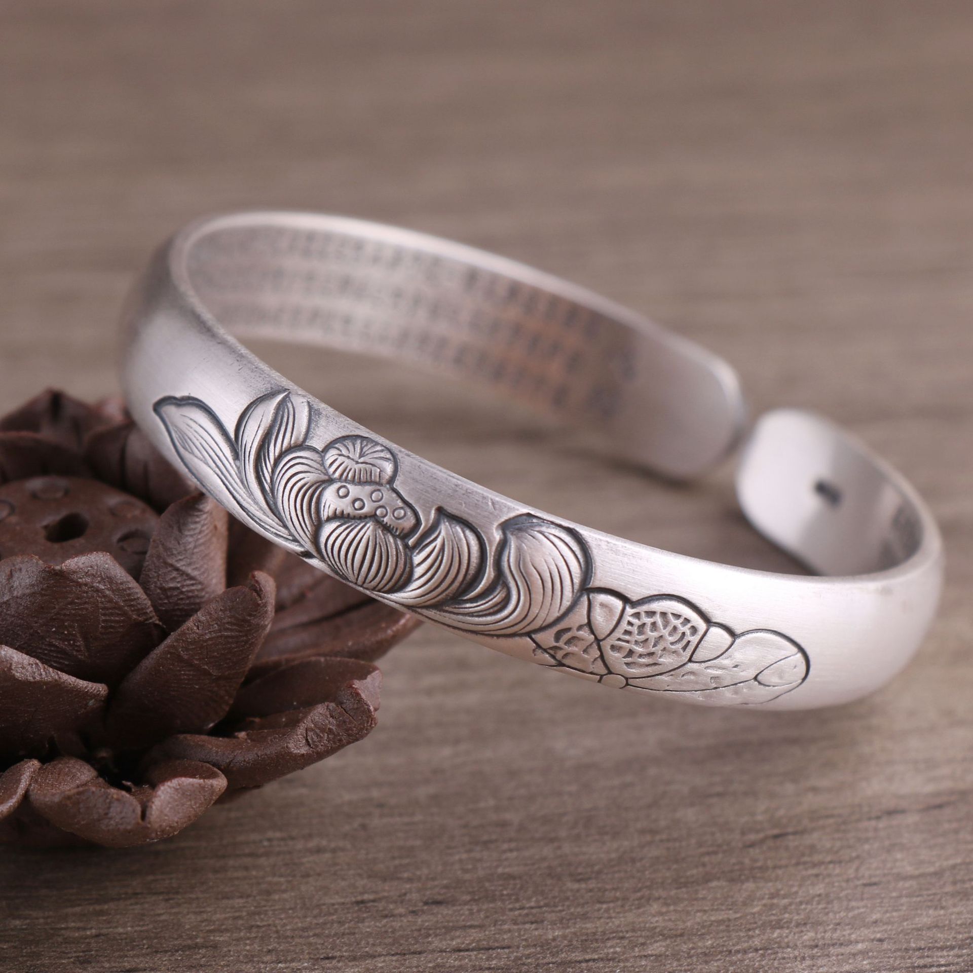 足银999民族风银饰品批发 复古莲花荷花心经女士开口手工贵妃手镯