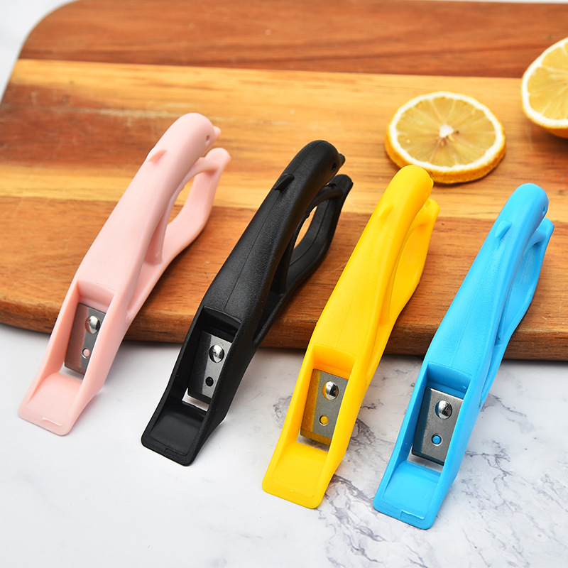 Factory Wholesale Dolphin Type Orange-Peeling Device Fruit Peeler Creative Orange Peeler Device Used to Cut Oranges Foreign Trade in Stock