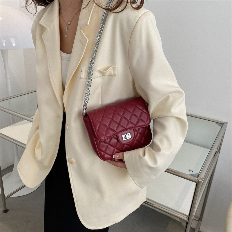 Fashion Rhombus Shoulder Bag 2022 Autumn and Winter New Western Style All-Matching Metal Lock Catch Chain Bag Korean Style Simple Women's Bag