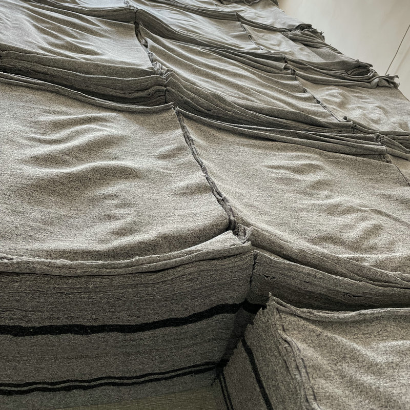 灰色标准尺寸擦机布全棉工业抹布不掉色碎布块纯棉大块棉纱按斤卖