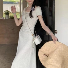 爱丽丝梦镜2.0夏季纯色显瘦法式气质优雅连衣裙2024新款中长裙子