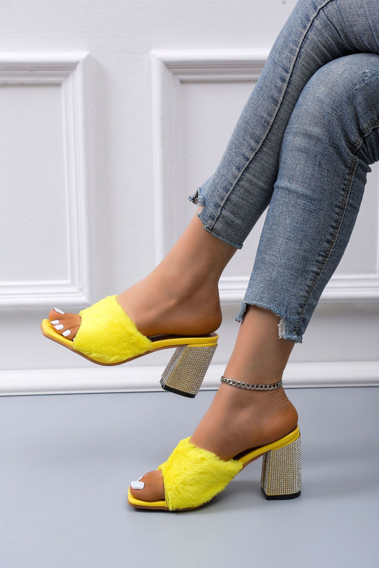 大码毛毛凉拖女2022夏季粗跟露趾凉拖时尚一字外穿跨境拖鞋速卖通