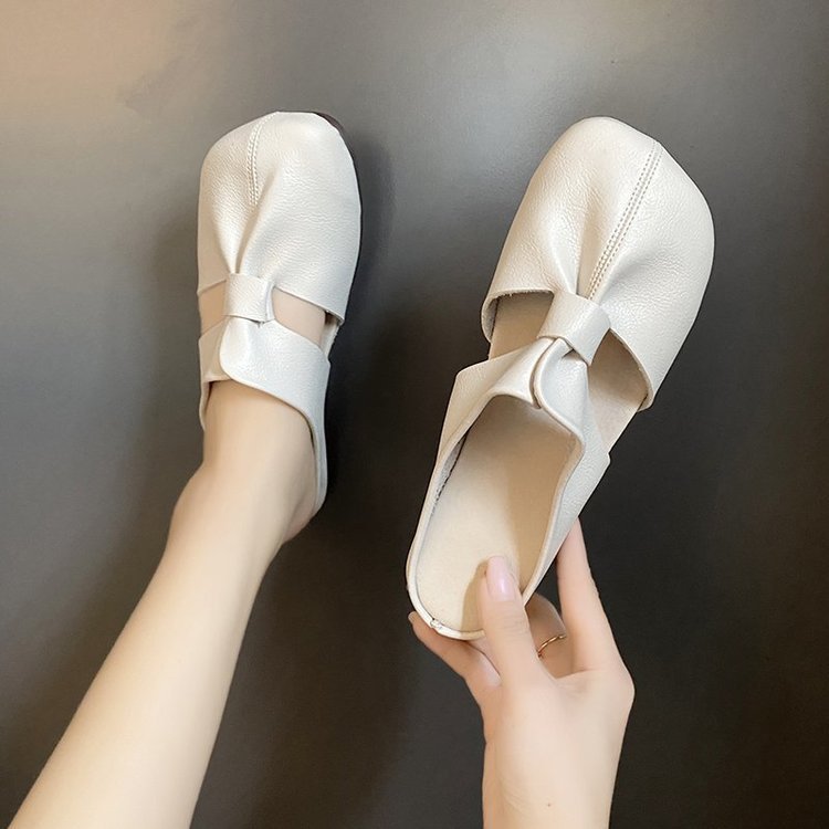 Foreign Trade Large Size 2023 Cross-Border Slippers Women's Outer Wear Soft Bottom Closed Toe Half Slippers European and American Hollow Pleated Sandals Wholesale