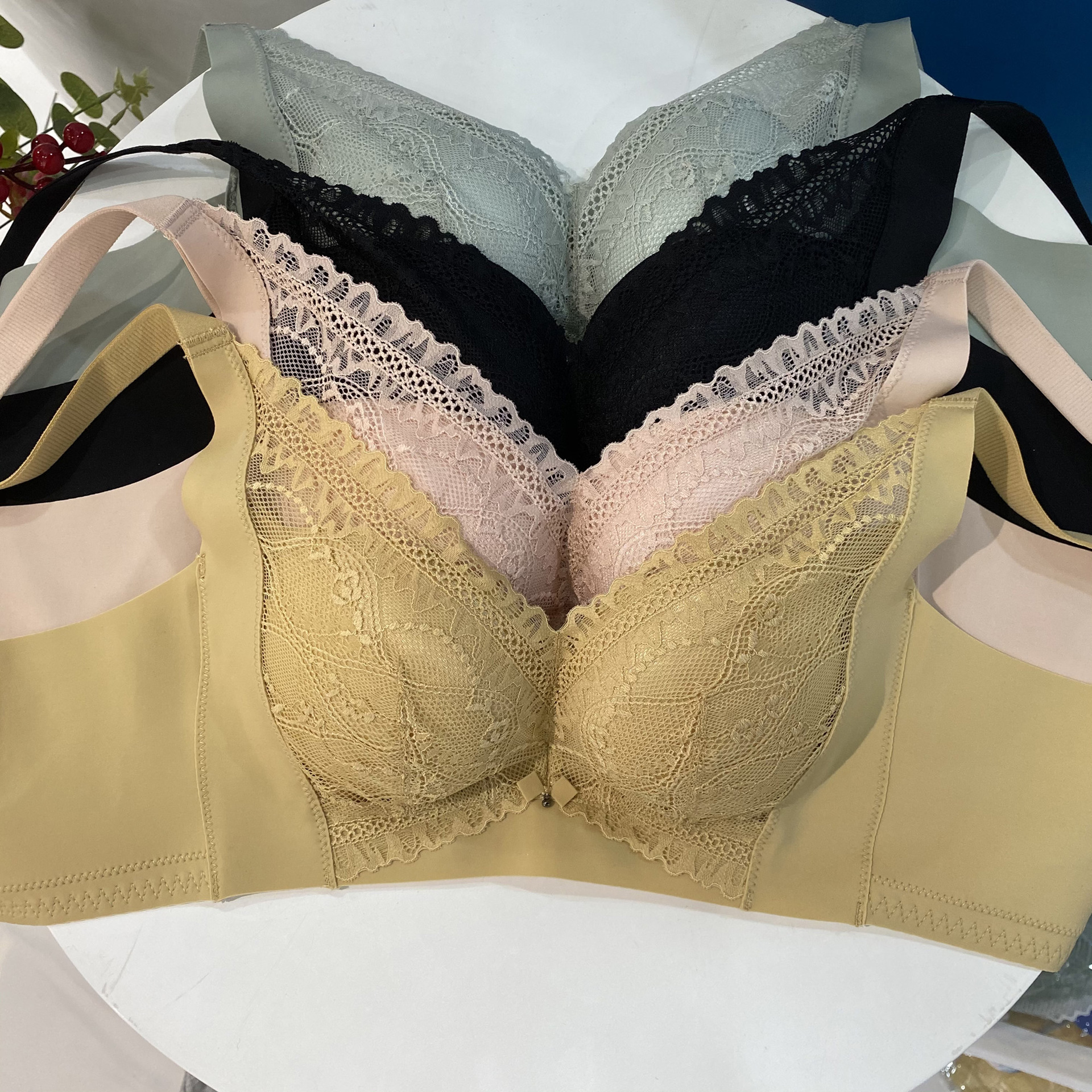 941专柜无胶骨中薄b杯内衣女聚拢调整型文胸收副乳上托无痕无钢圈