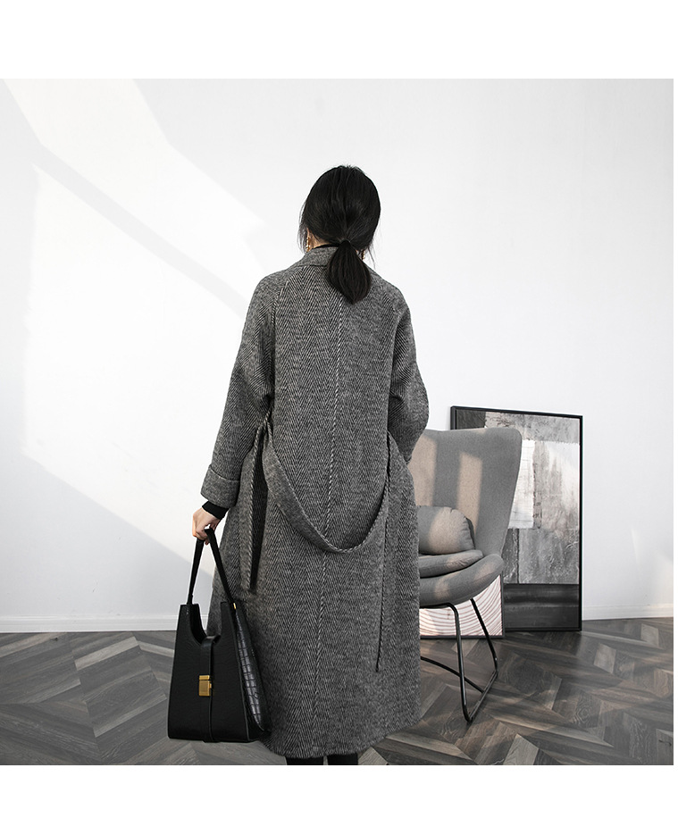 服装风格韩版风格类型气质通勤适合年龄25-29周岁尺码s,m,l颜色灰色