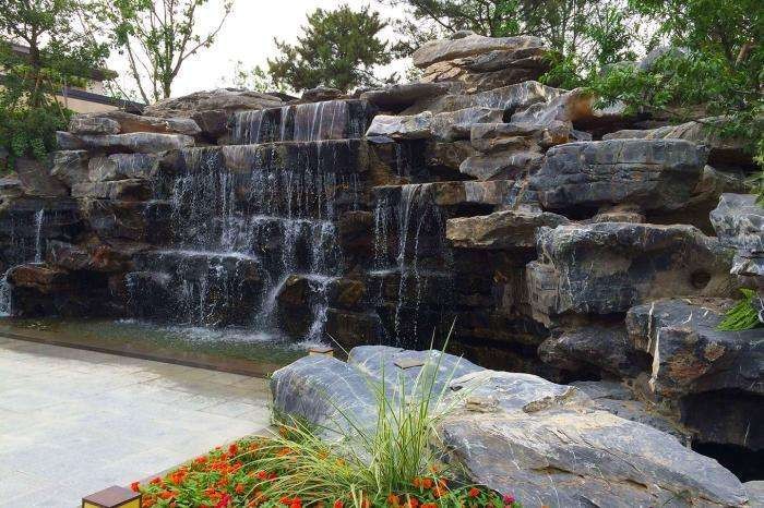 黑色灵璧石石材款到发货太湖石假山景观跌水瀑布 大型假山施工