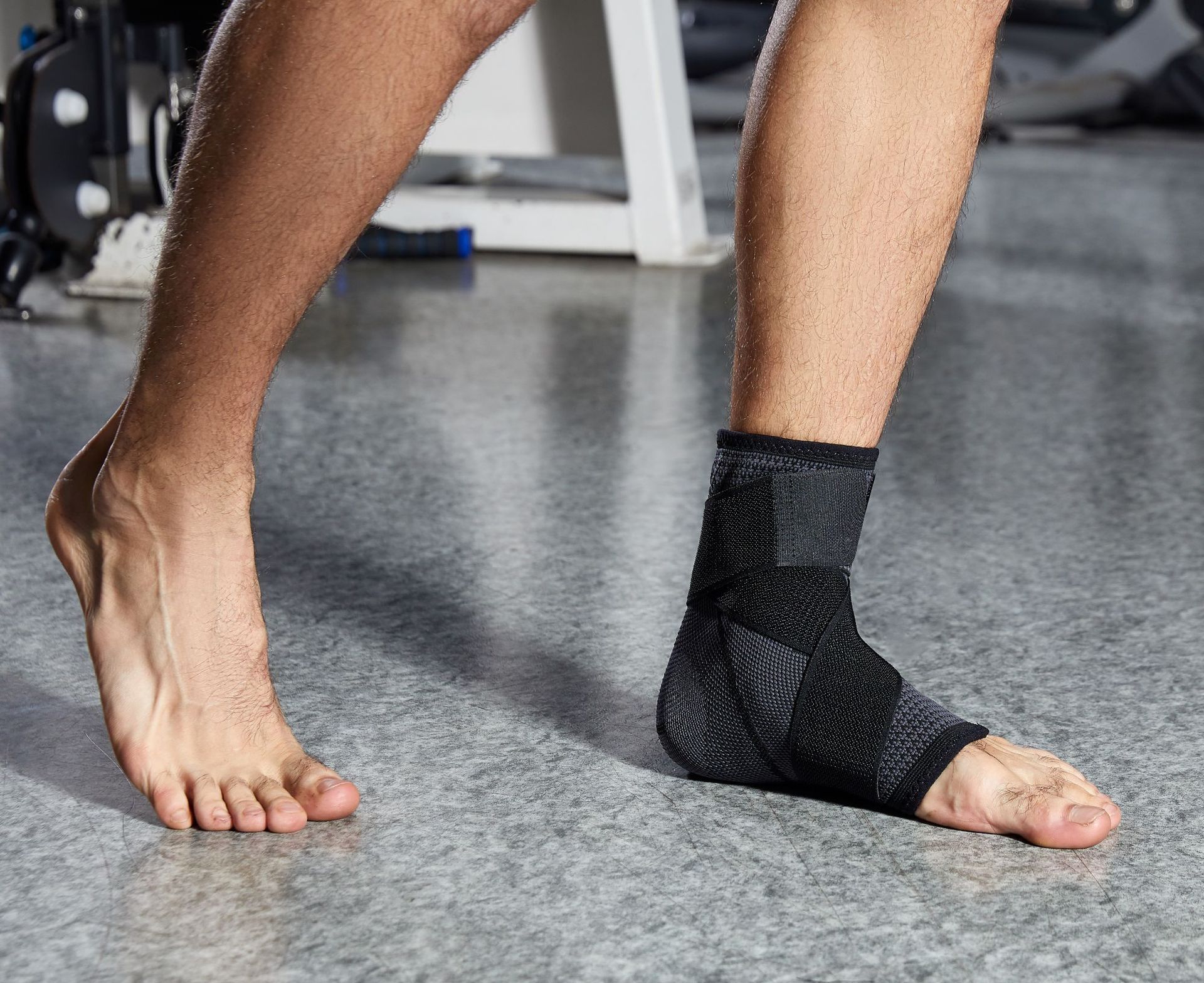 运动护脚踝绷带脚腕护踝篮球扭伤脚踝保护套女固定脚裸护腕男绑带