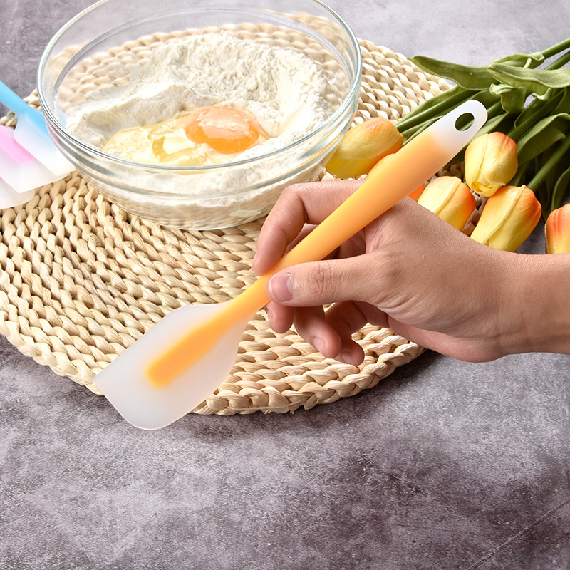 Spot One-Piece Translucent Silicone Large Baking Tool Cake Butter Knife Rubber Stirring Scraper Wholesale