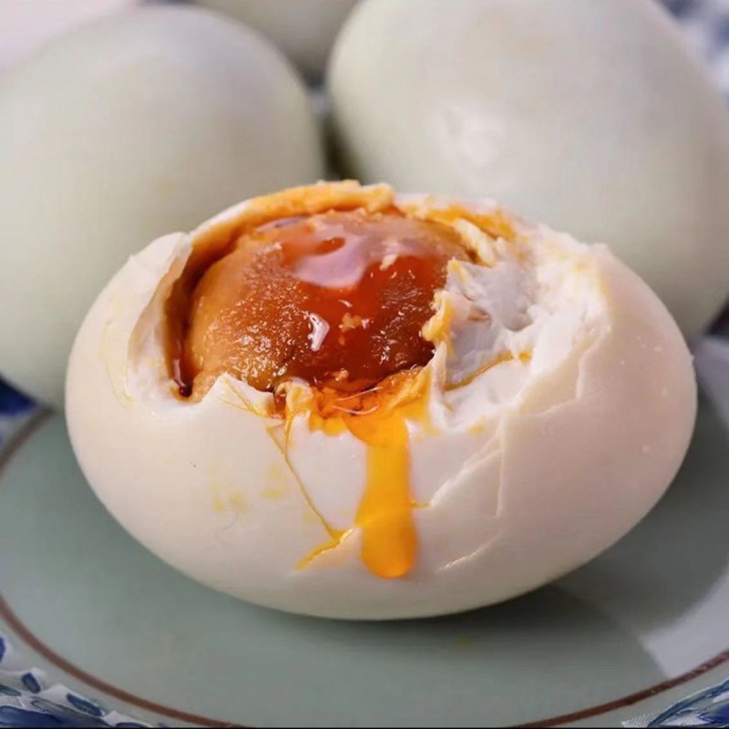 咸鸭蛋起沙流油不太咸非海鸭蛋熟咸鸭蛋即食盐蛋免煮低盐一整箱厂