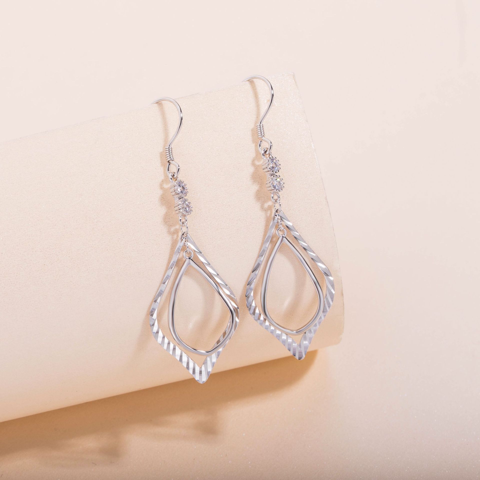 韩国东大门同款珍珠水滴耳环女 简约 设计感纯银冷淡风菱形耳环女