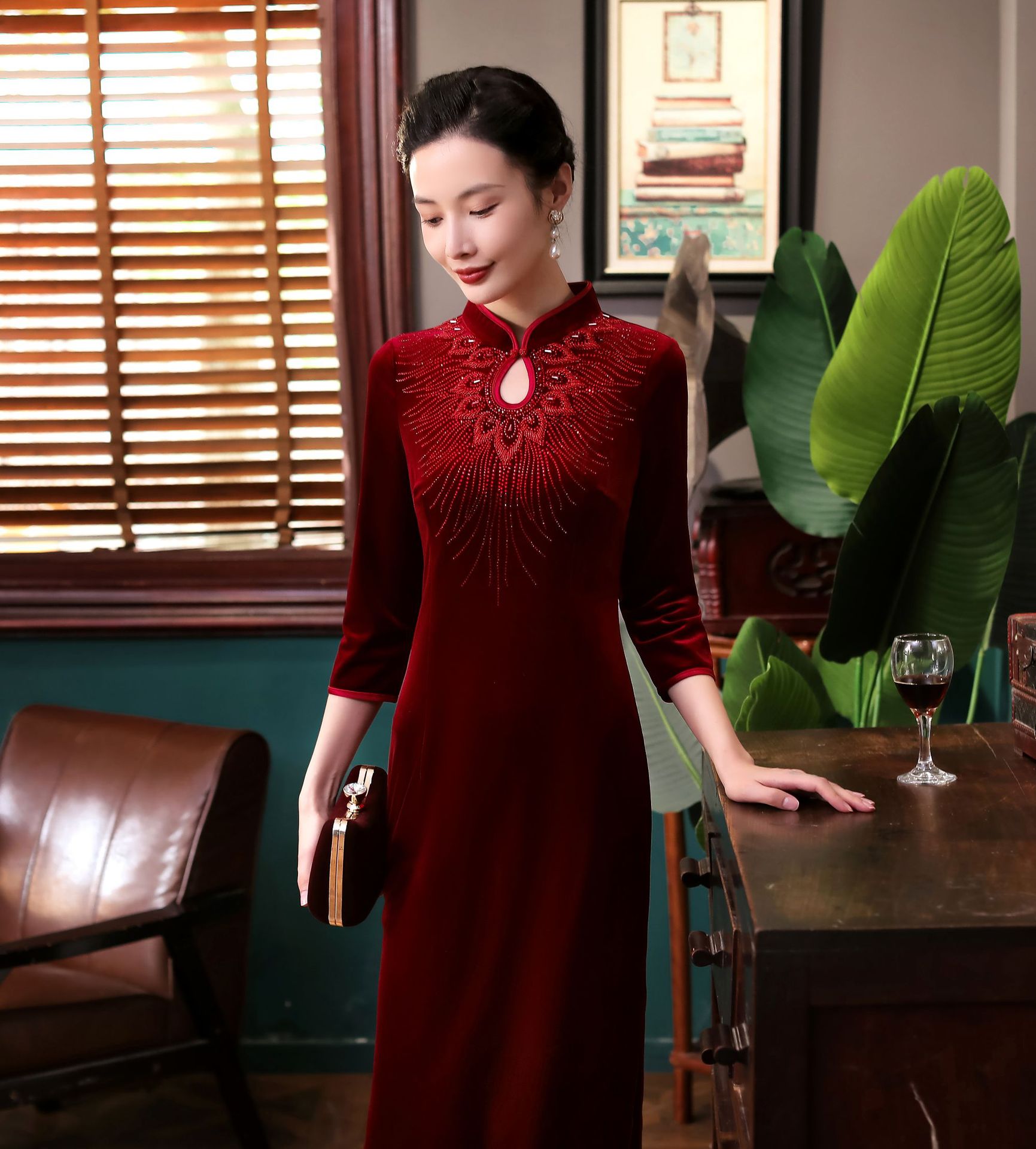 烫钻丝绒中老年女装改良妈妈旗袍连衣裙钉珠喜婆婆唐装立领连衣裙
