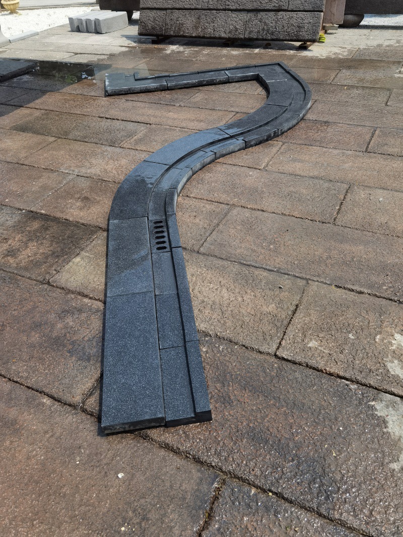 仿芝麻灰成品pc排水沟预制混凝土pc砖300*150*40/60-阿里巴巴