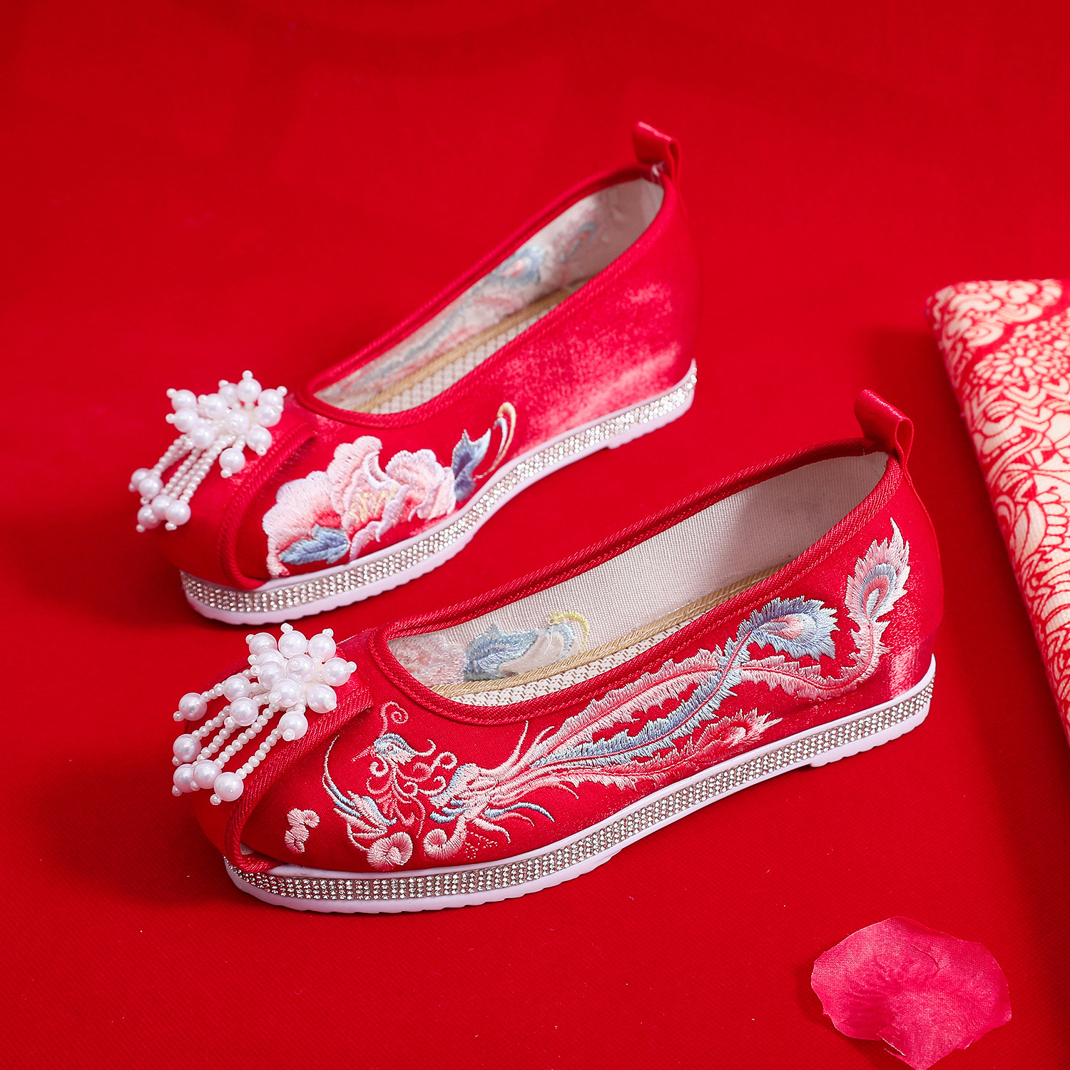 2021春季新款搭配古风串珠绣花布鞋女汉元素内增高汉服鞋-阿里巴巴