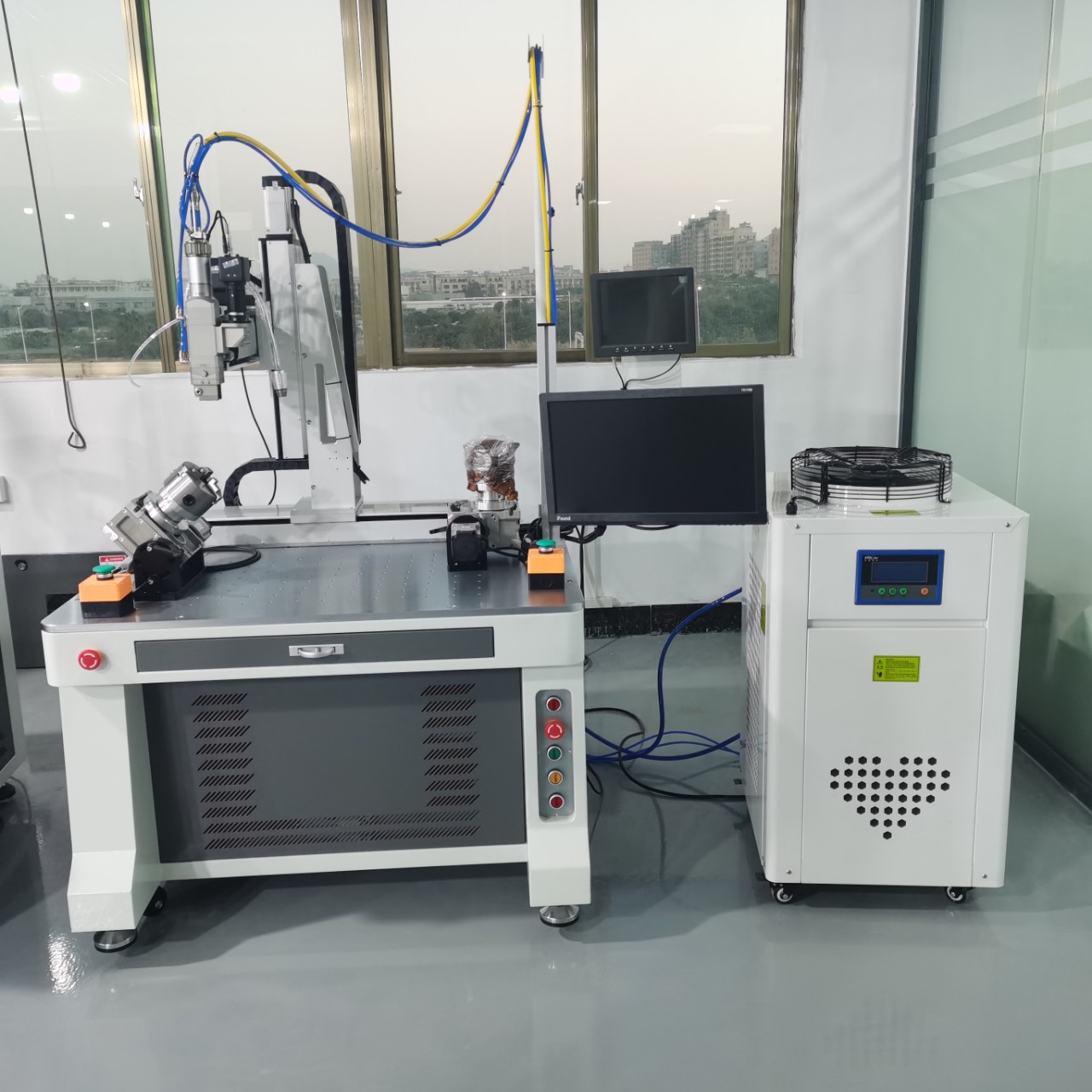 新能源动力电池激光焊接机自动激光焊接机镍片铝片激光焊接机