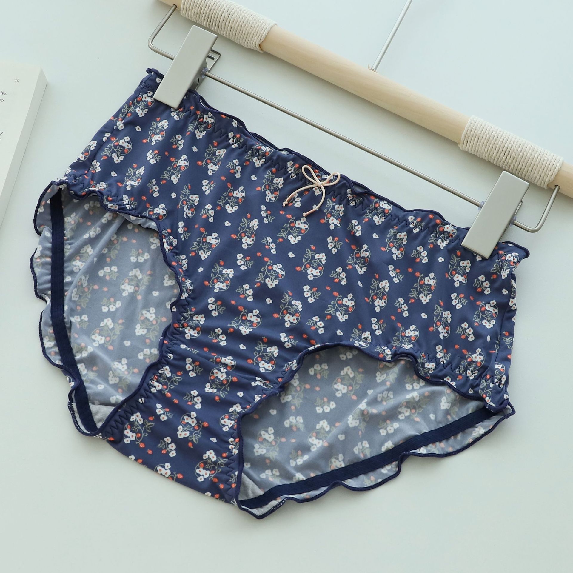 洛丽塔少女荷叶边内裤女 日系女士中腰棉裆内裤纯棉木耳边面包裤