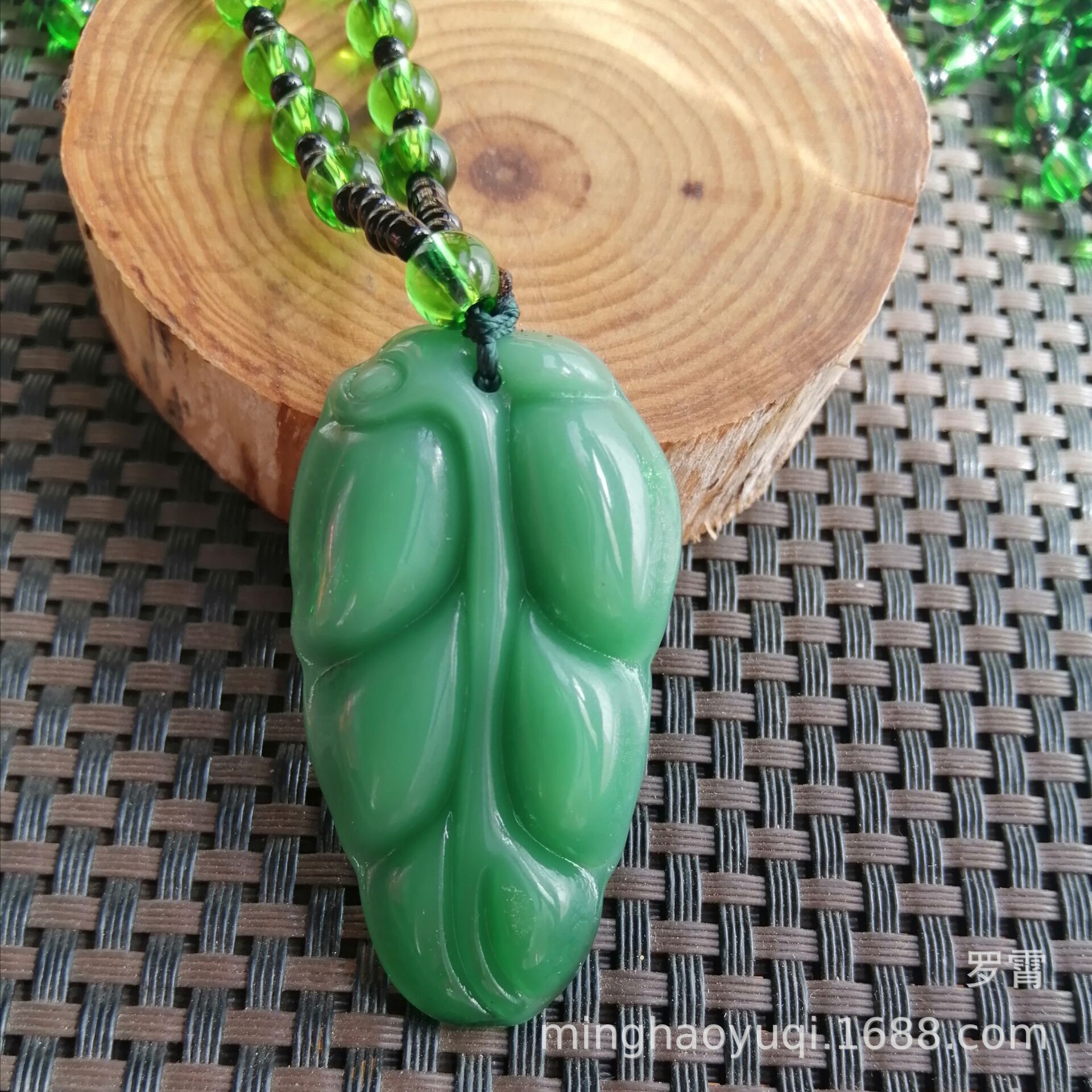 大量批发和田玉碧玉金鱼吊坠碧玉平安扣高仿玉石吊坠批发