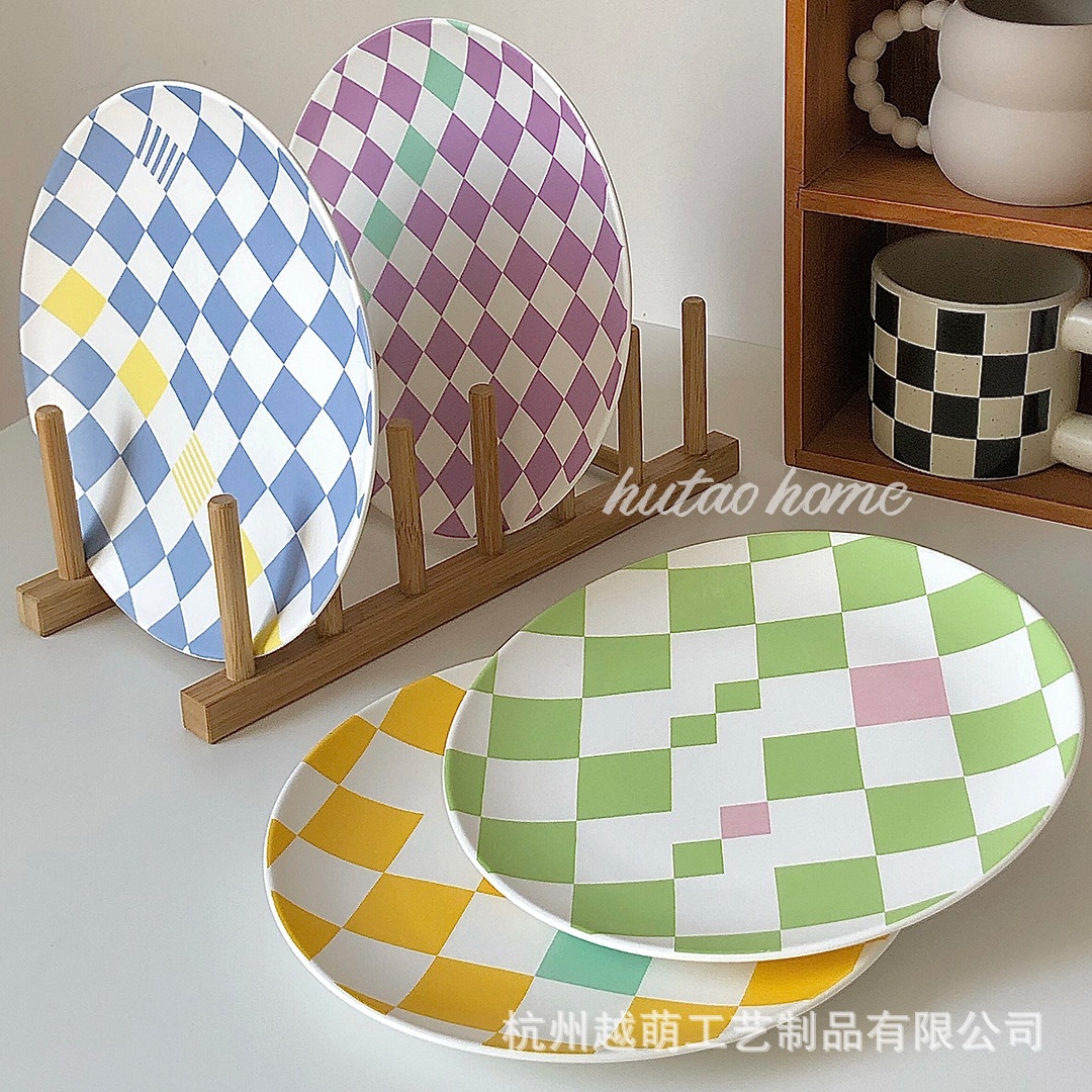 ins风棋盘格子彩色陶瓷餐盘甜品盘蛋糕盘圆形平盘牛排盘摆拍绿色