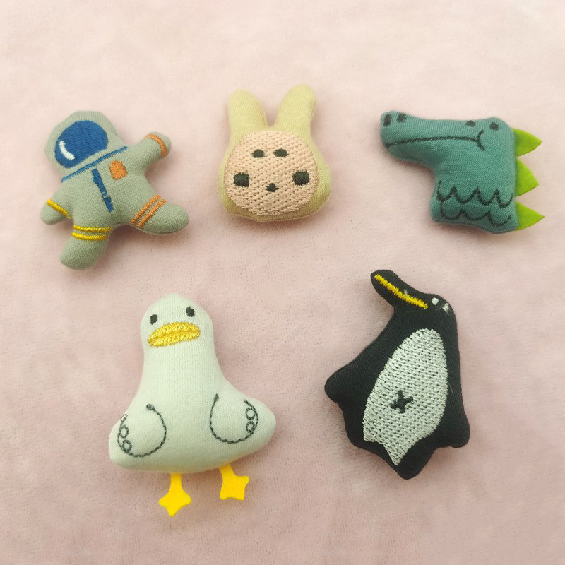 现货针织充棉动物公仔DIY儿童服装鞋袜配件围巾装饰玩偶辅料批发