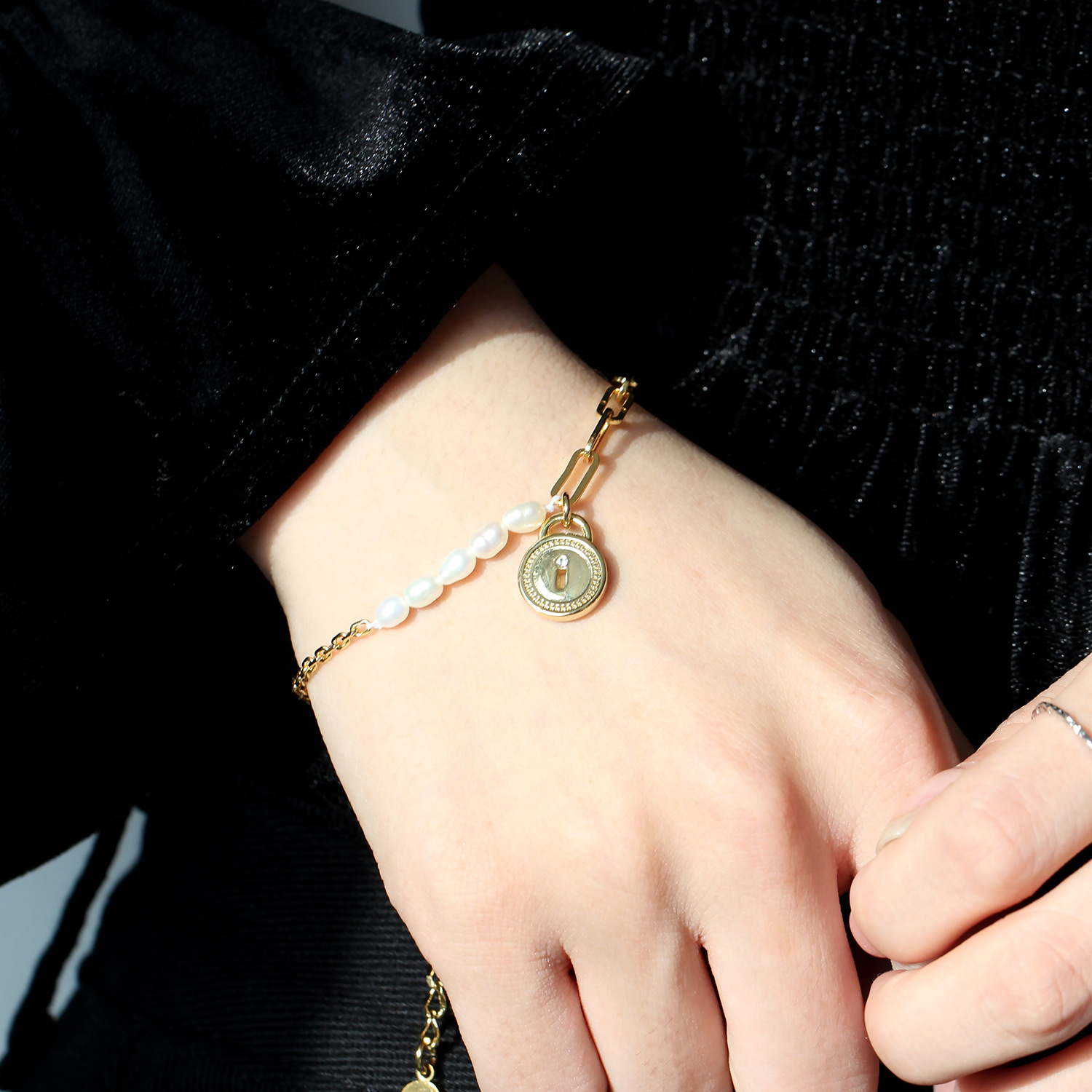 手链女 速卖通新款2021纯色简约手链韩版气质淑女冷淡风手饰女