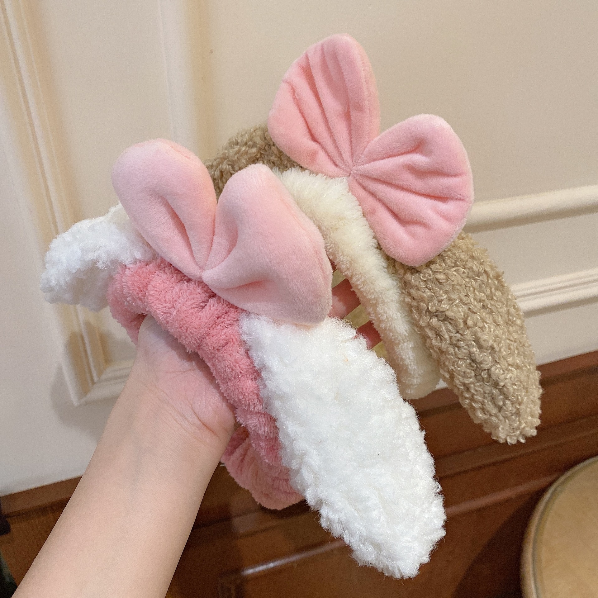 毛绒蝴蝶结网红同款洗脸发带发箍女可爱少女心外出压发头箍发卡