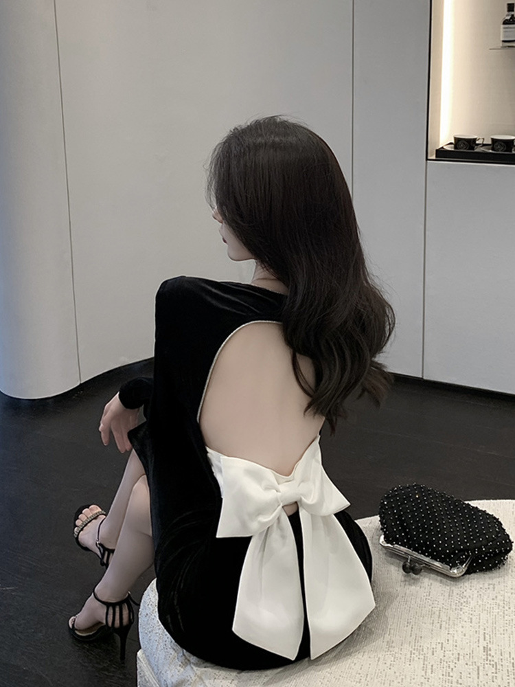 法式赫本风高端气质露背丝绒连衣裙女秋季轻奢高级感晚礼服长裙子