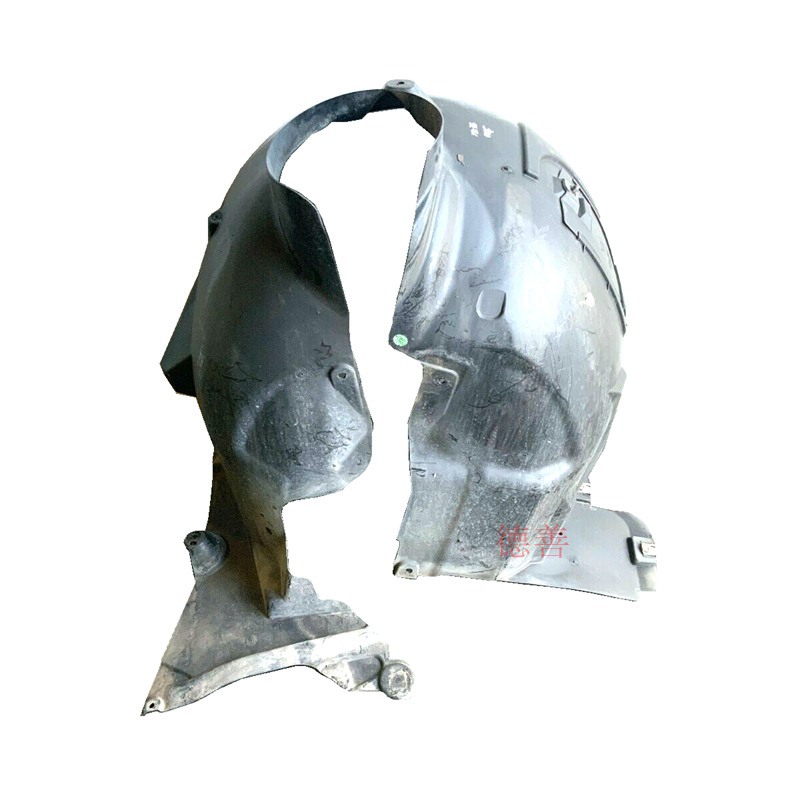 奔驰117叶子板内衬前左2466900100