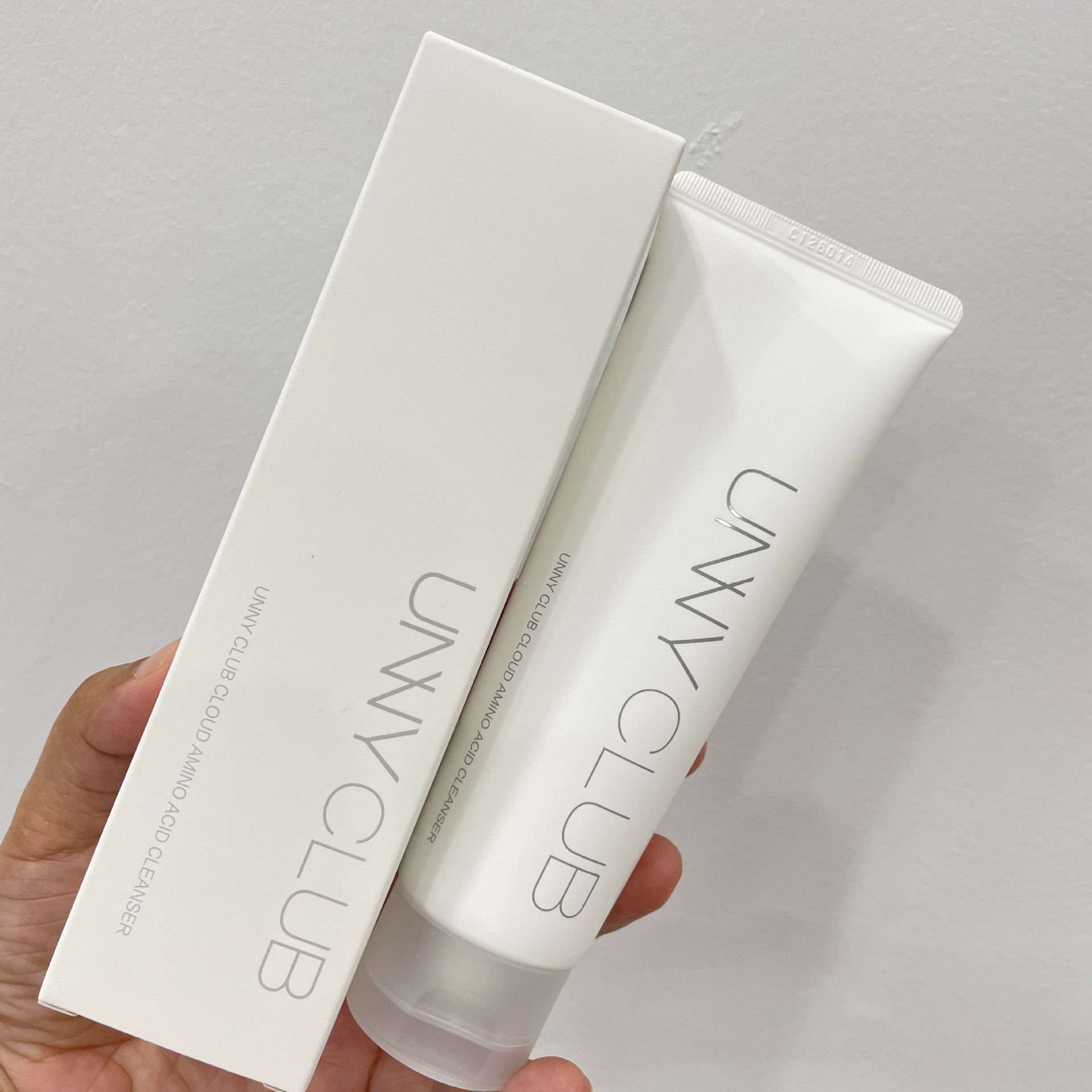 unny悠宜氨基酸洗面奶 泡沫敏感肌温和 清洁肌肤120g