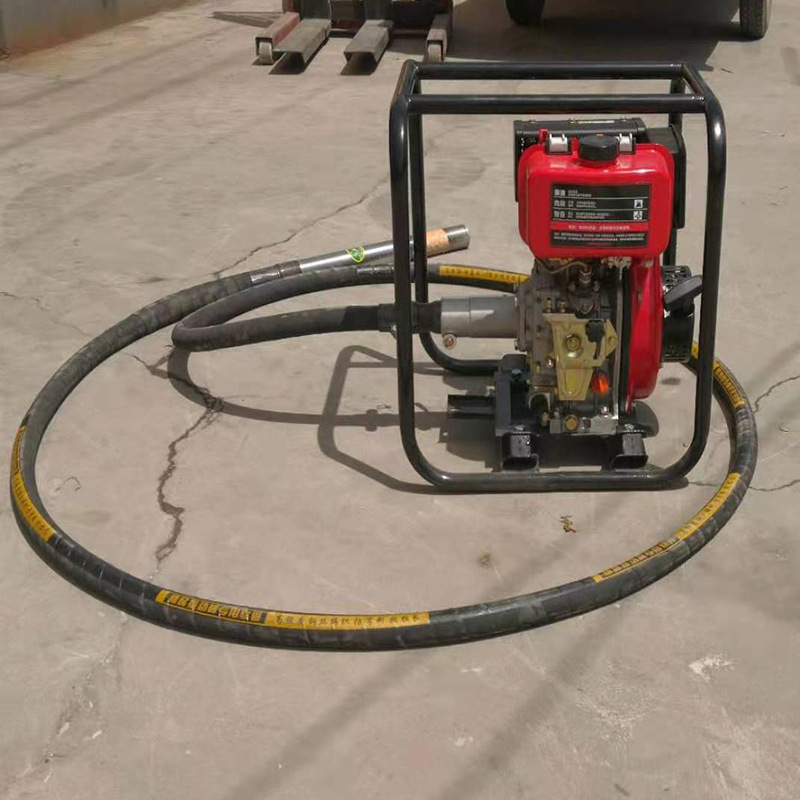 柴油水泥振捣机柴油振动棒 砼摊铺振捣机6米长振动棒插入式振动棒