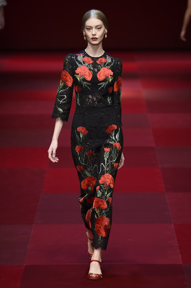 欧洲站2023年春夏新款复古重工刺绣蕾丝修身长款宴会礼服连衣裙女