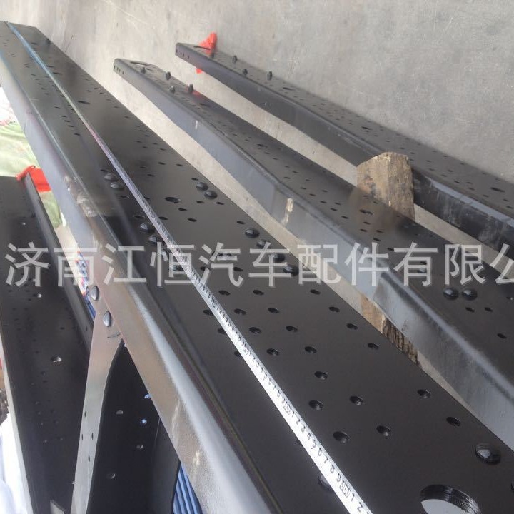 北奔重卡 车架大梁 车架子 大梁 大架子 价格图片