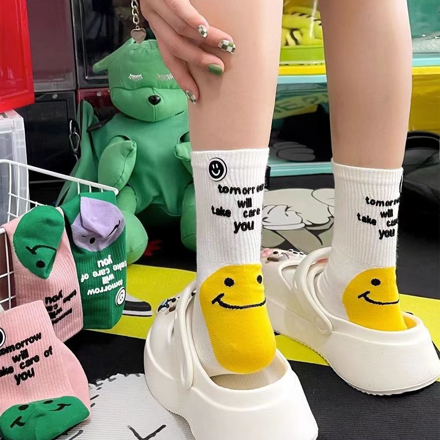 绿色春秋中筒袜子女ins潮百搭韩版网红可爱学院风白色透气长筒袜