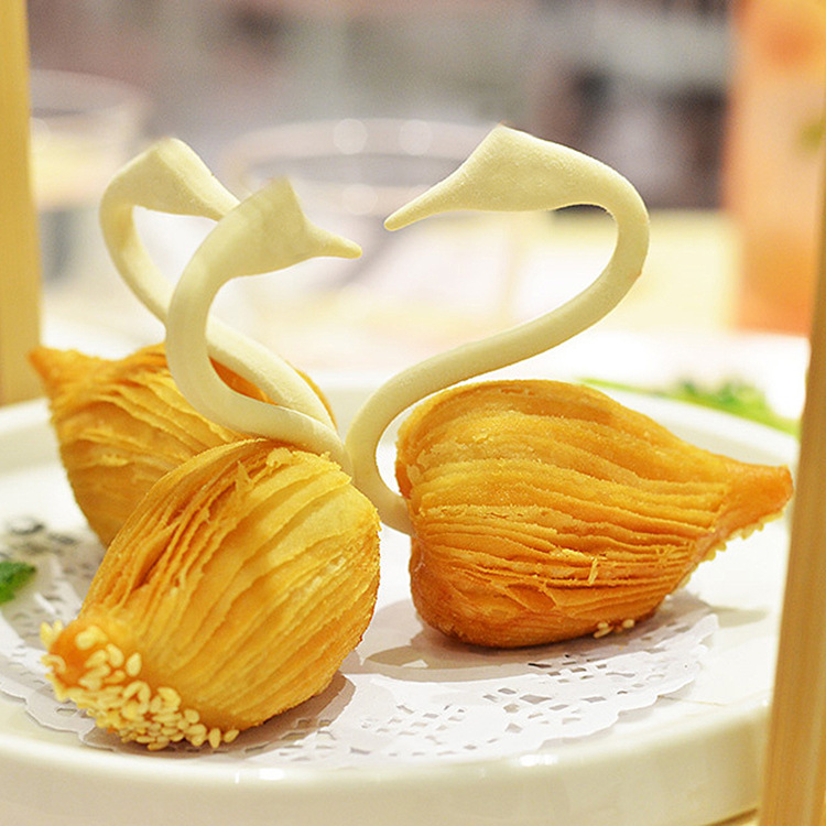 手工天鹅酥榴莲酥港式甜点油炸点心酒店餐厅冷冻半成品浪漫创意菜